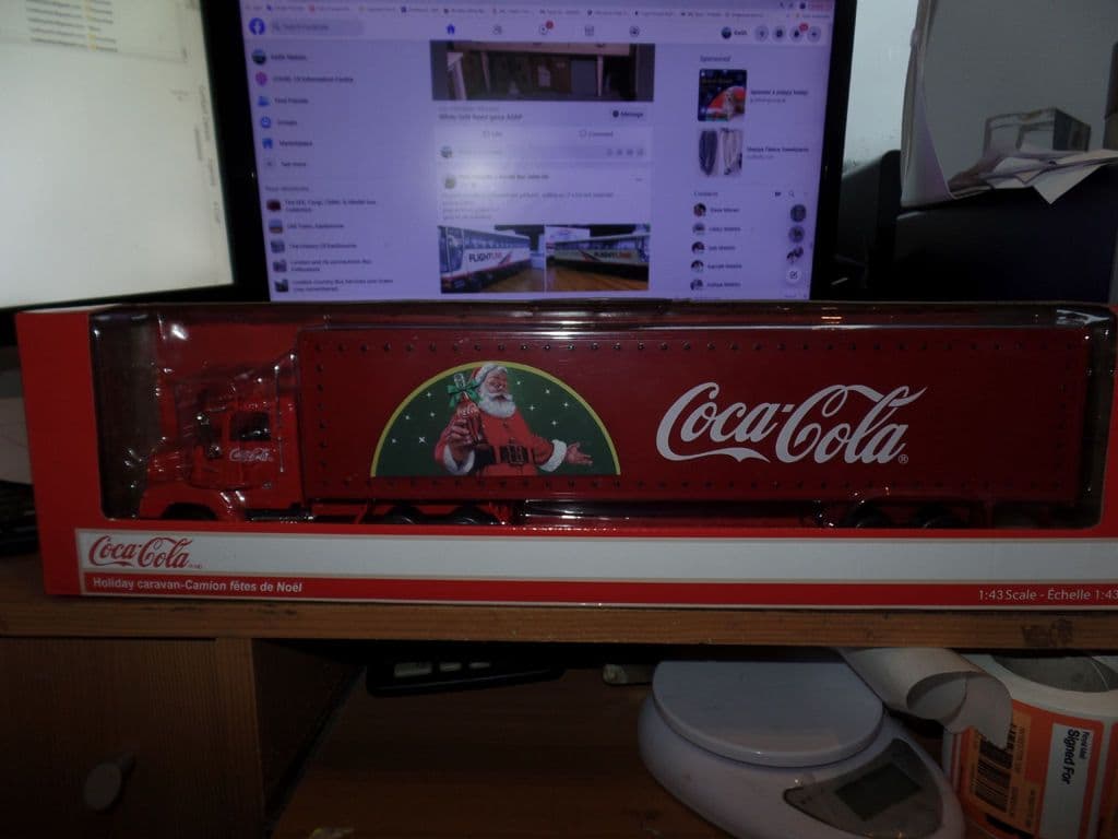 1:43 Atlas O Scale Coca-Cola/Coke Holiday/Santa/Christmas Truck LED Lights 